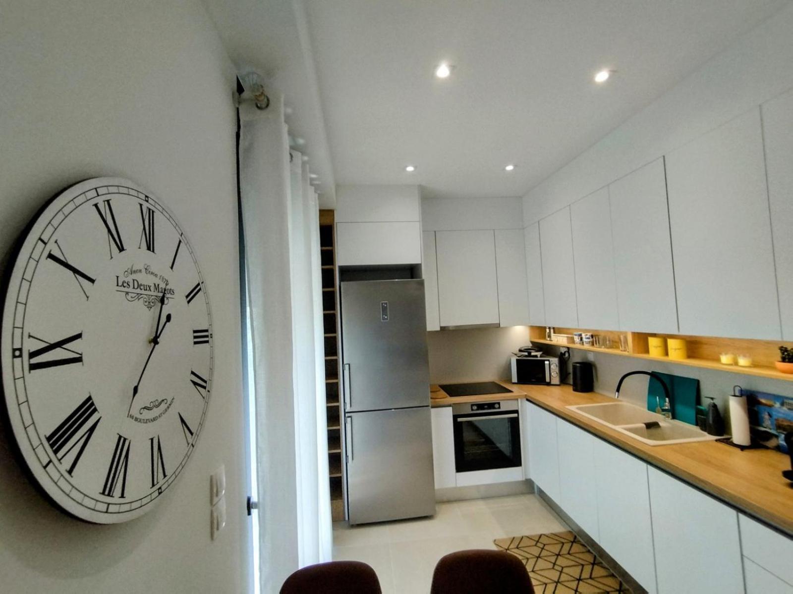 Floral Home 1 - Ground Floor Apt With Courtyard And Private Parking! Athen Eksteriør bilde