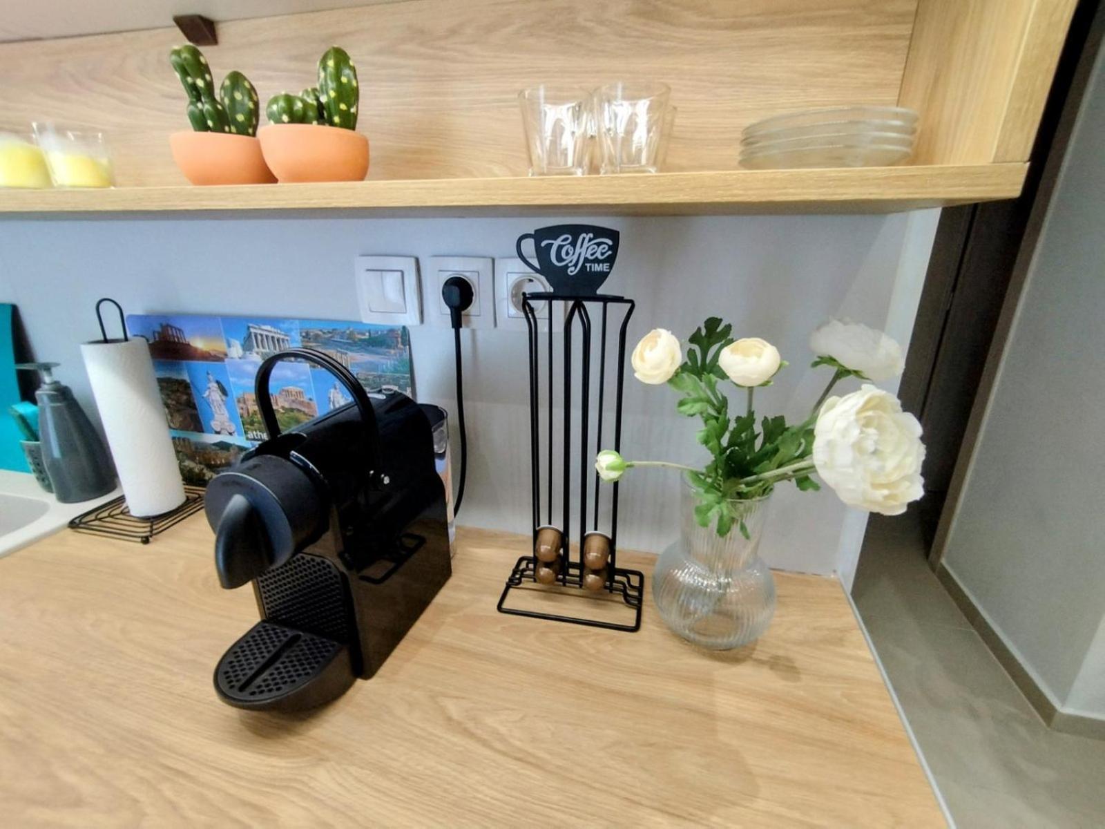 Floral Home 1 - Ground Floor Apt With Courtyard And Private Parking! Athen Eksteriør bilde
